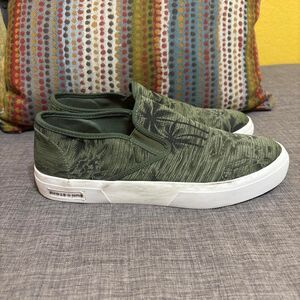 Sun + Stone Men's Green & Palm Tree Slip On Sneakers